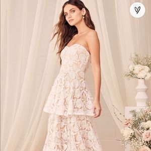Lulus White Lace Tiered Dredd